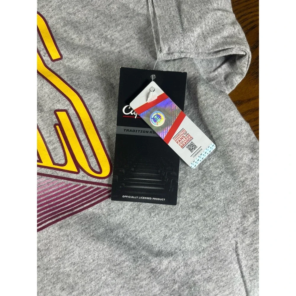 NEW Men's Captivating NCAA Arizona State Sun Devils Graphic Logo T-Shirt Gray L
